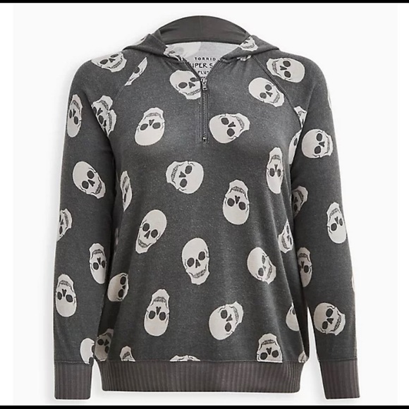 torrid Tops - 🏈 SUPER BOWL SALE 🏈 Torrid Skull Quarter Zip Gray Hoodie NWT